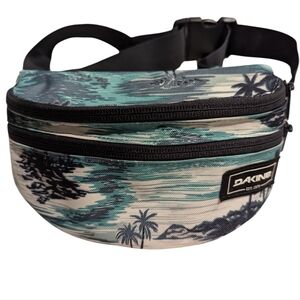 New DAKINE Belt Bag Fanny Pack Blue Isle